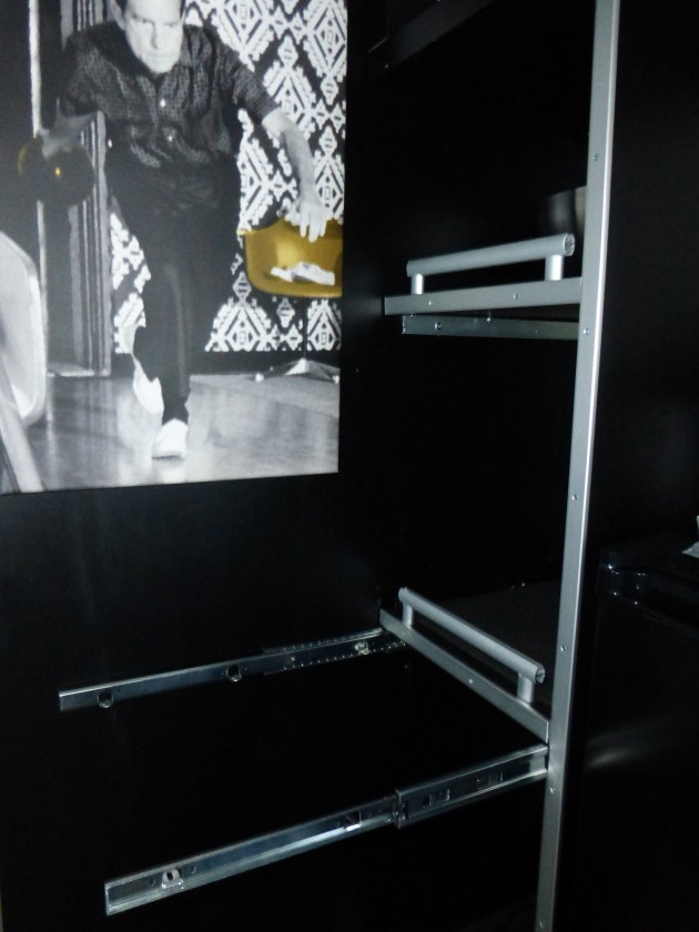 Pull Out Shelf Bracket