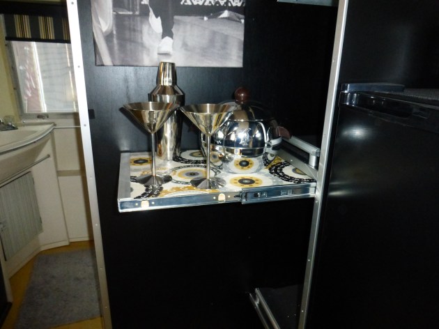 Mini Bar/Cocktail Shelf!